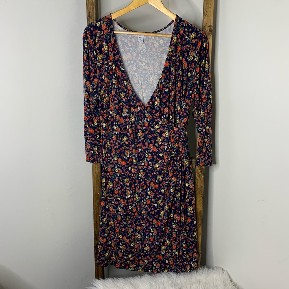 Old Navy Maternity Floral V-Neck Dress Size L